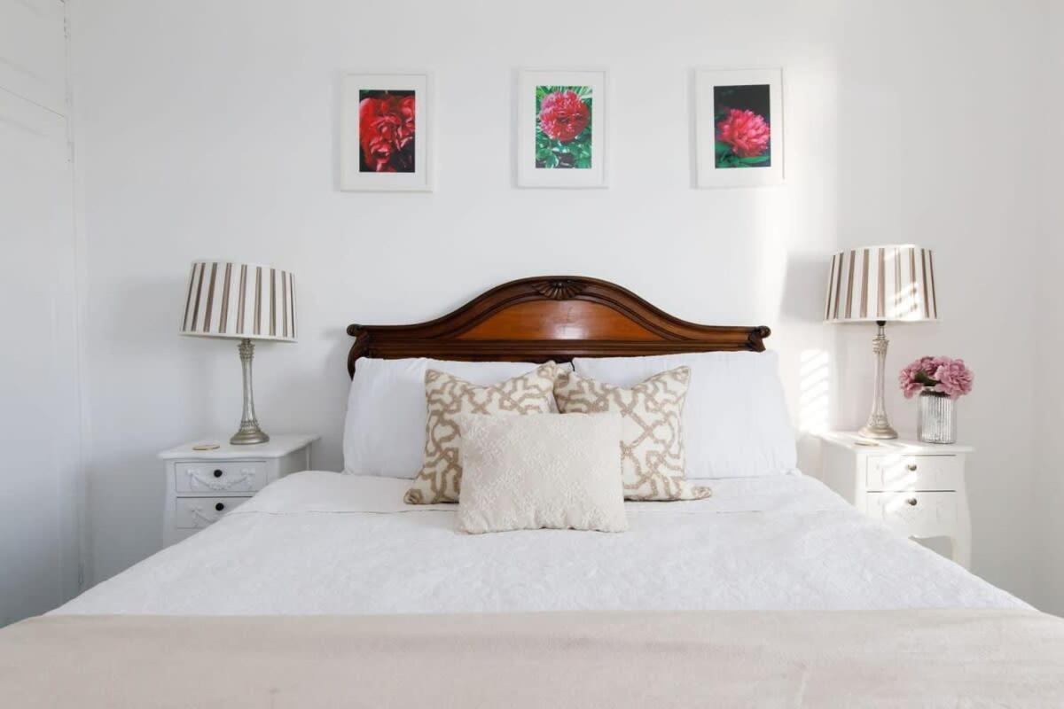 Апартаменты Two Bed Seafront Escape In Ист-Уиттеринг Экстерьер фото